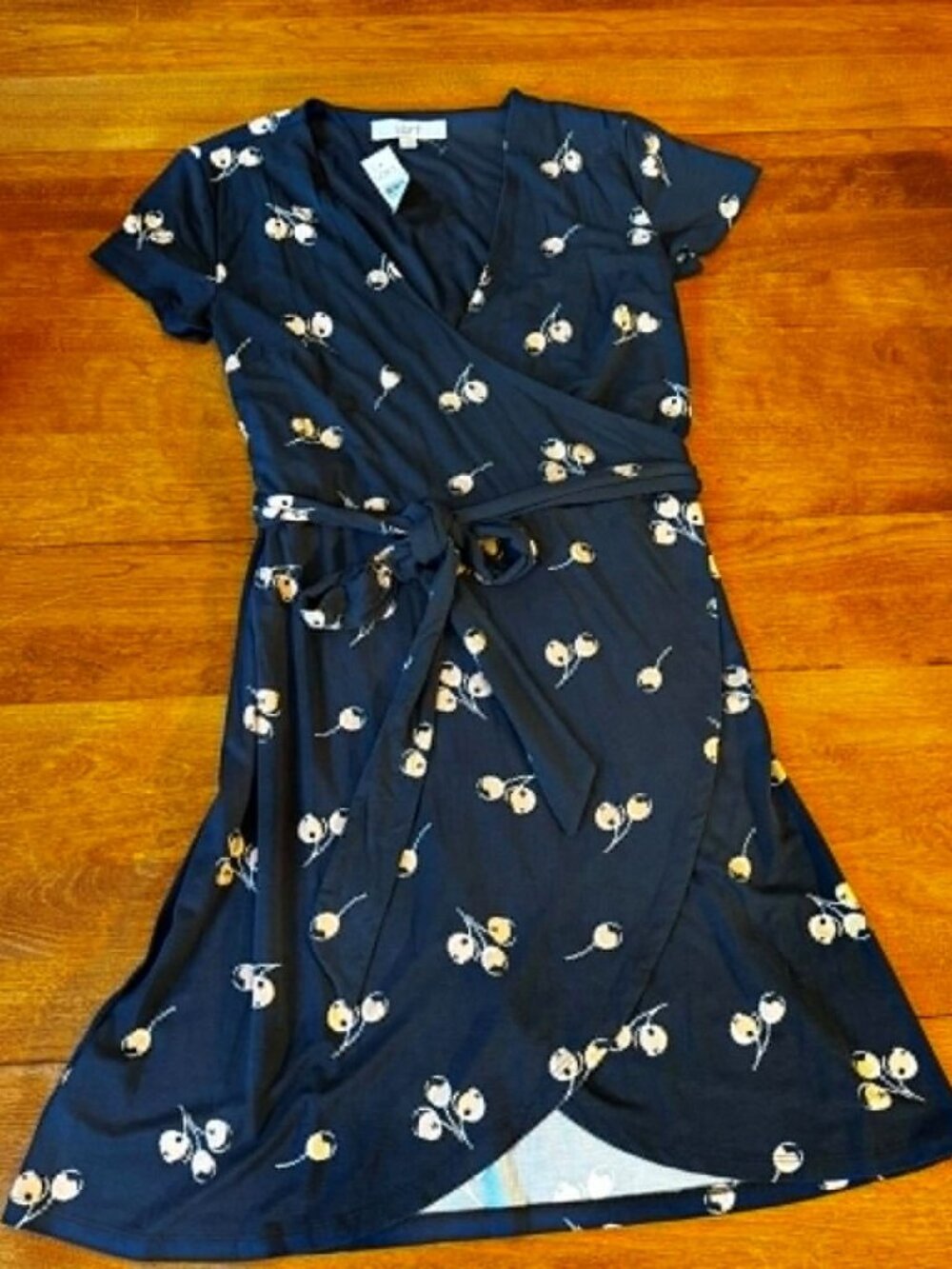 NWT Loft Size 4 Gray with Peach Cherry Design Wrap Dress